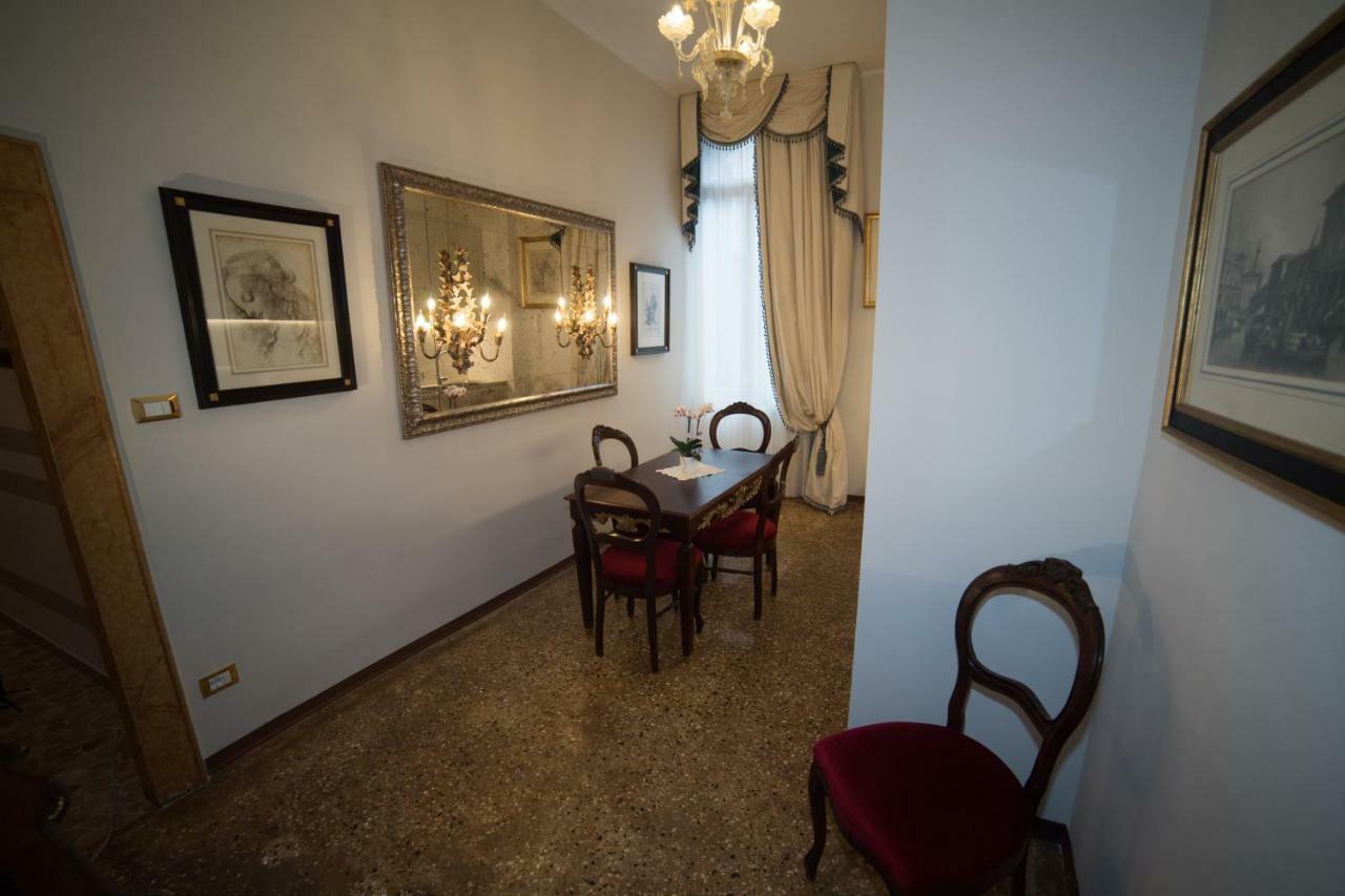 Ca' Dell' Arte Luxury Apartment เวนิส ภายนอก รูปภาพ